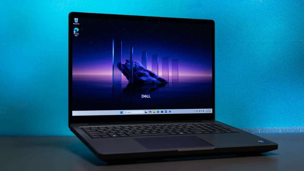 Dell Pro Max 16 Plus Review – A More Mobile NVIDIA RTX Pro 5000 Blackwell