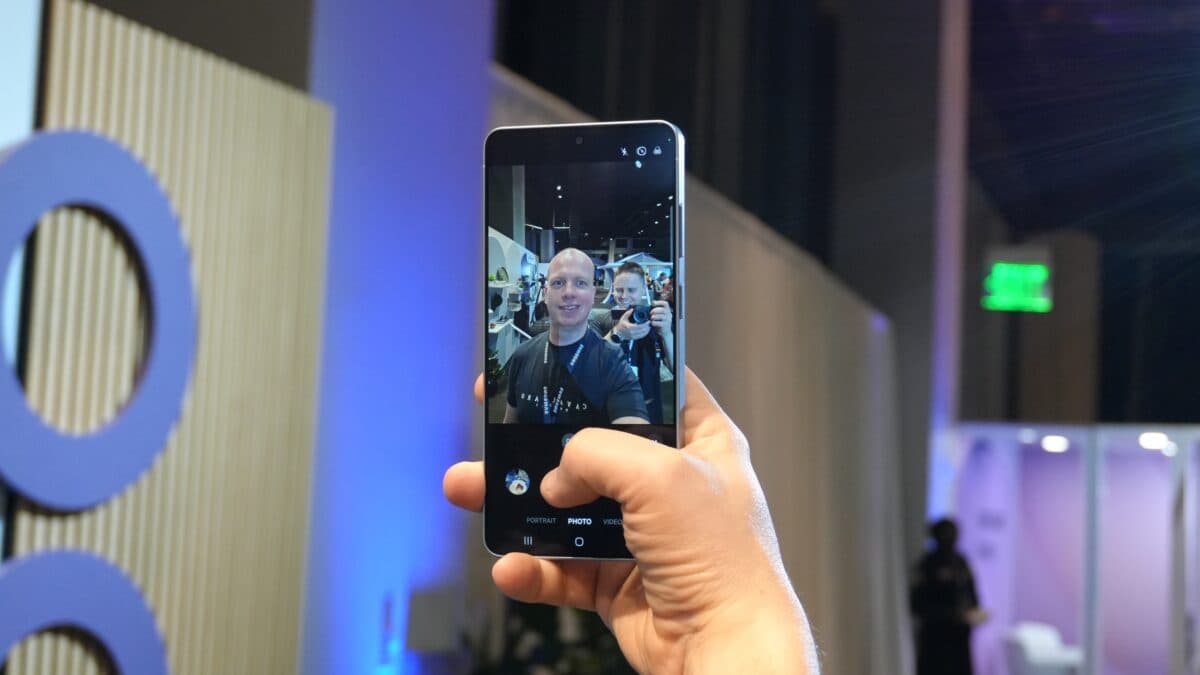 How to take epic selfies with the Galaxy S26 Ultra